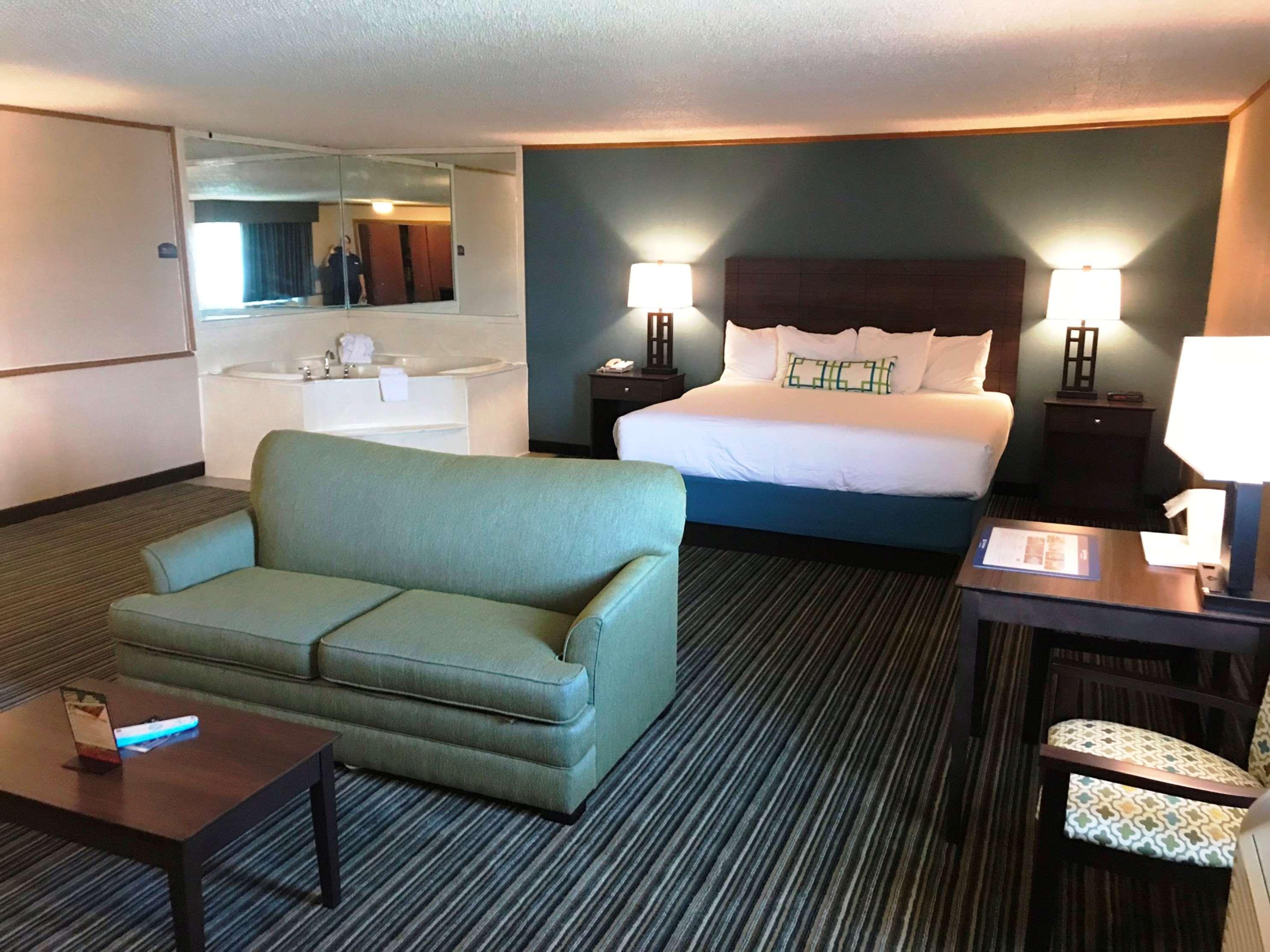 Best Western Woodhaven Inn Eksteriør billede