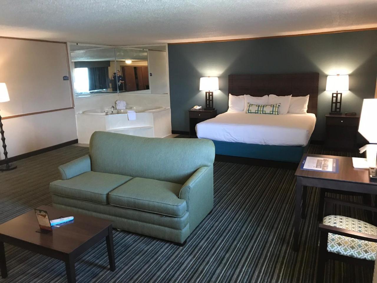 Best Western Woodhaven Inn Eksteriør billede